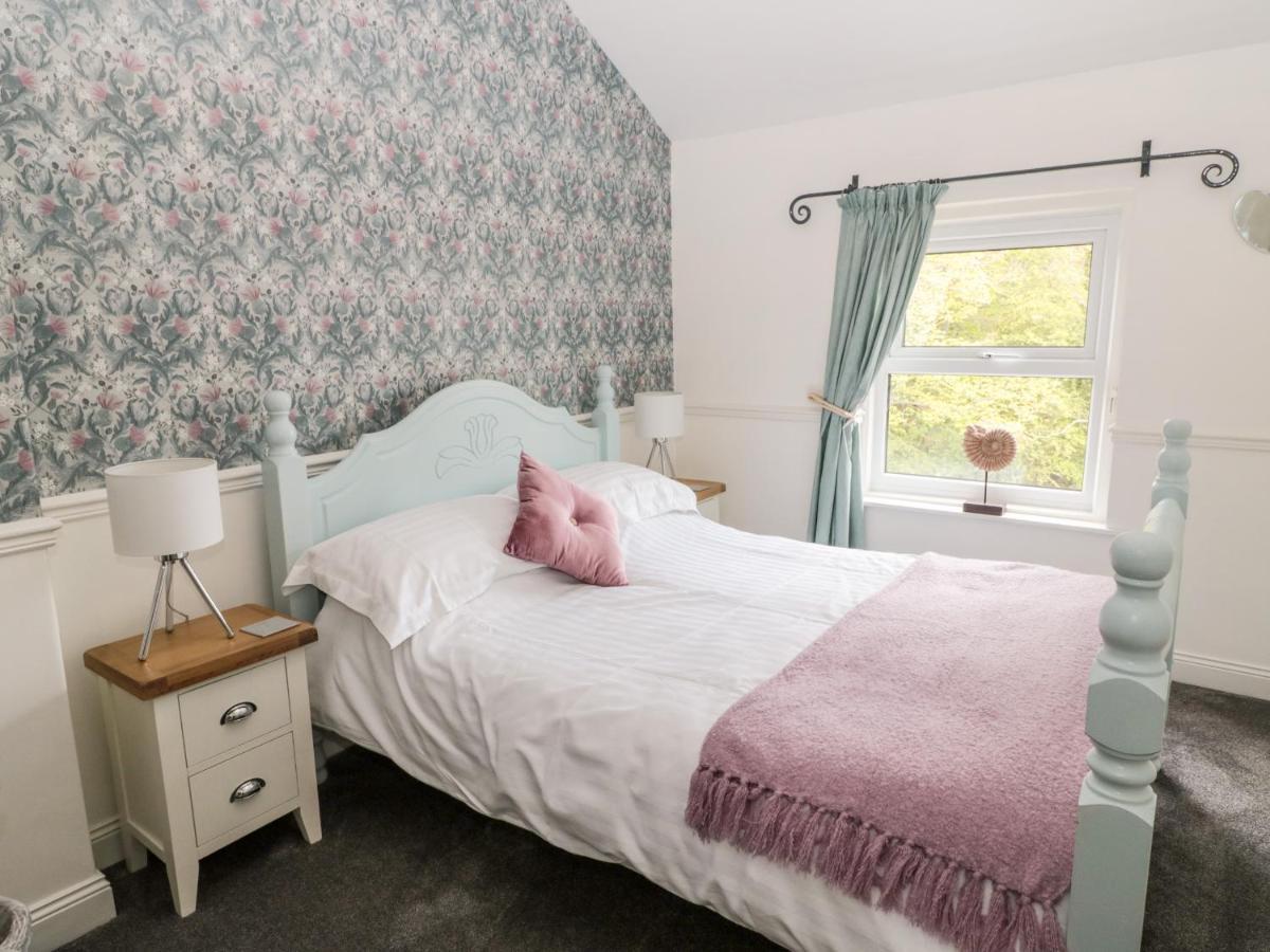 St Cuthbert'S Cottage Beal Buitenkant foto