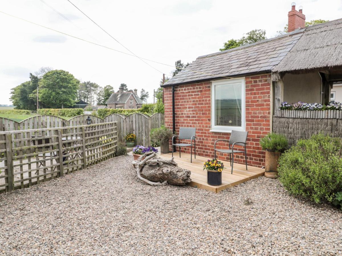 St Cuthbert'S Cottage Beal Buitenkant foto