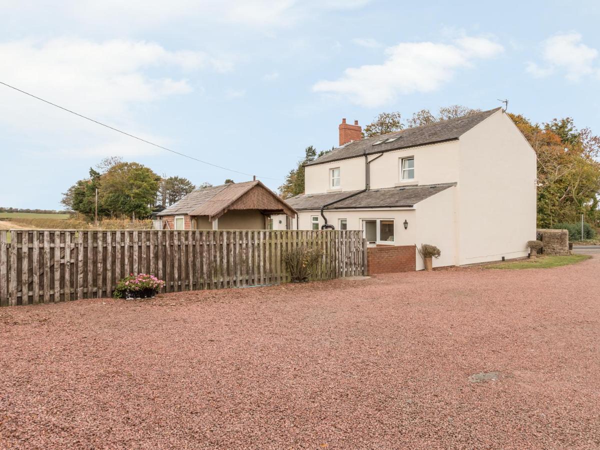 St Cuthbert'S Cottage Beal Buitenkant foto